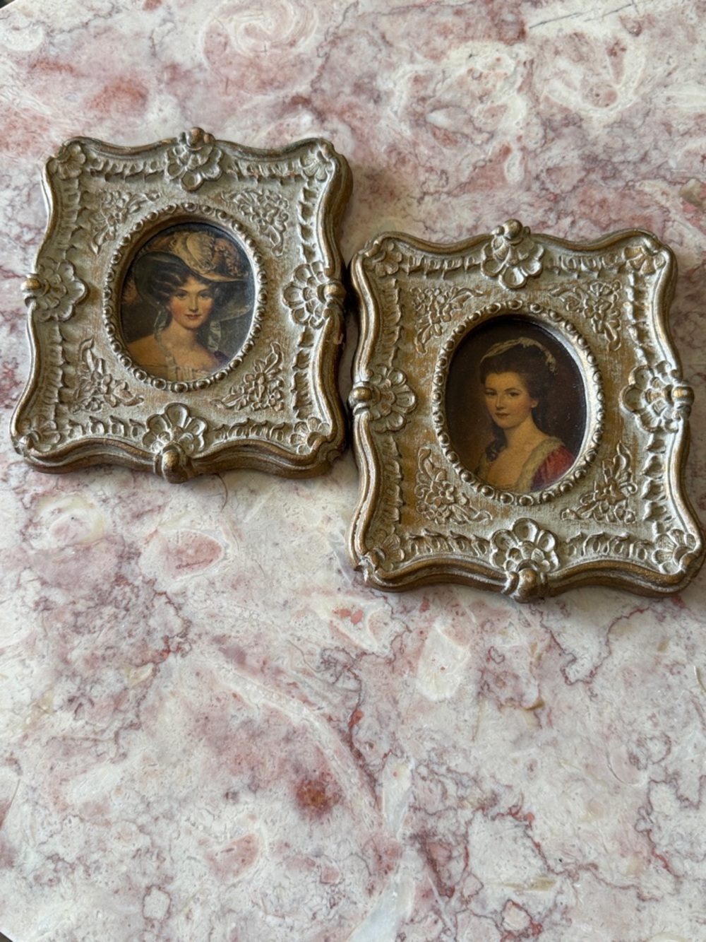 EUC Set Of 2~Vintage Syroco Wood Gold Ornate Mini Victorian Portrait Frames